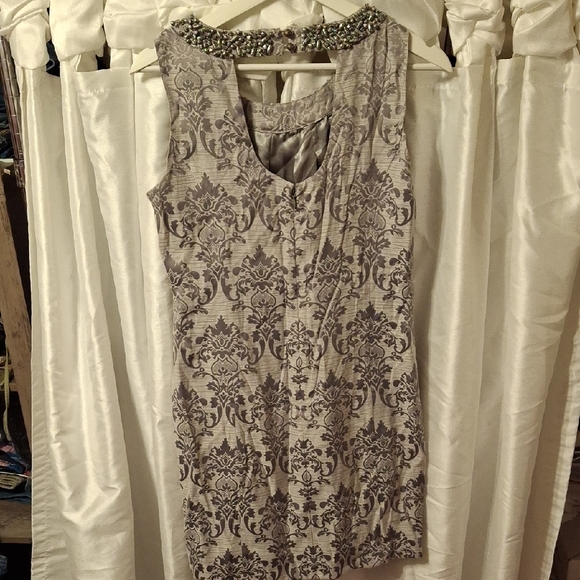 Eci Elegant Gray Sleeveless Dress with Beaded Neckline 4 ๐๐๐๐ - Picture 10 of 15